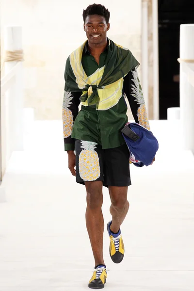 Look 8